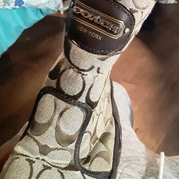 Coach Winter Boots - Picture 4 of 4